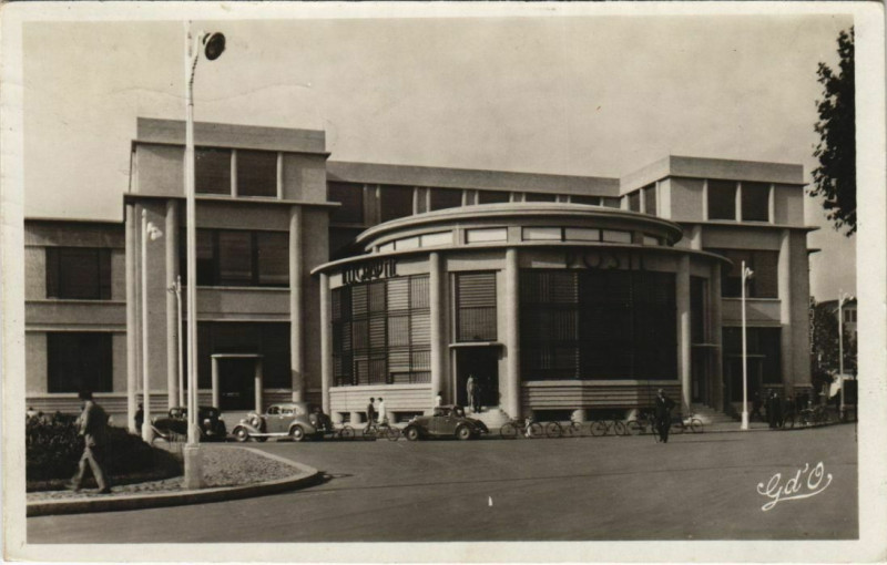 Carte postale ancienne Vichy La nouvelle Poste à Vichy