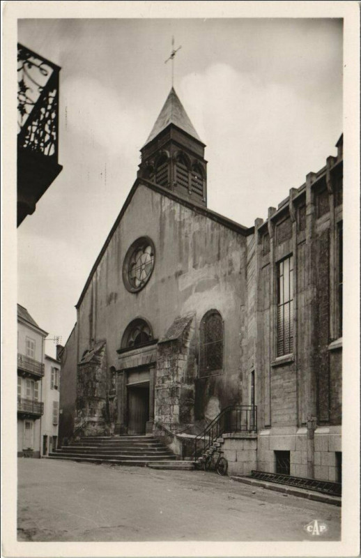 Carte postale ancienne Vichy Eglise Saint-Blaise à Vichy