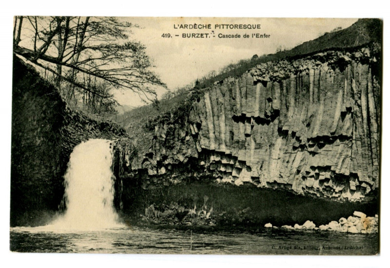 Carte postale ancienne Ardèche Burzet Cascade de l'Enfer à Burzet