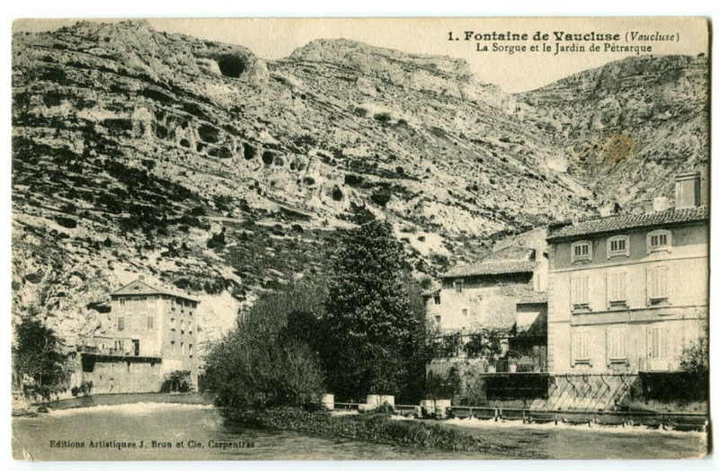 Carte postale ancienne Vaucluse Fontaine de Vaucluse La Sorgue et le Jardin de Pétrarque à Fontaine-de-Vaucluse