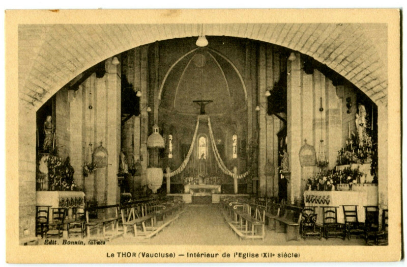 Carte postale ancienne Vaucluse Le Thor Intérieur de L'Eglise au Thor