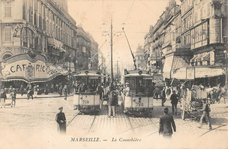 Carte postale ancienne Marseille La Cannebiere à Marseille