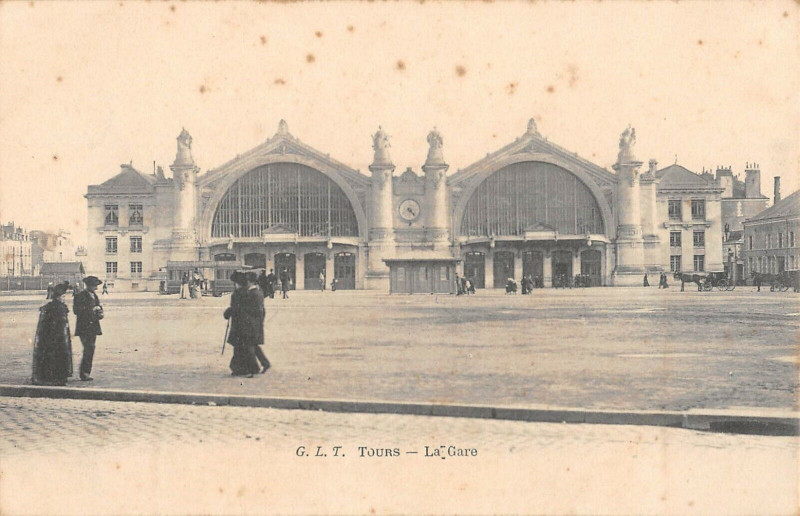 Carte postale ancienne Tours La Gare à Tours