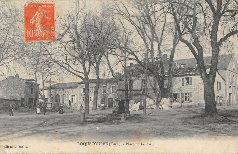 Carte postale ancienne Roquecourbe Place De La Poste à Roquecourbe