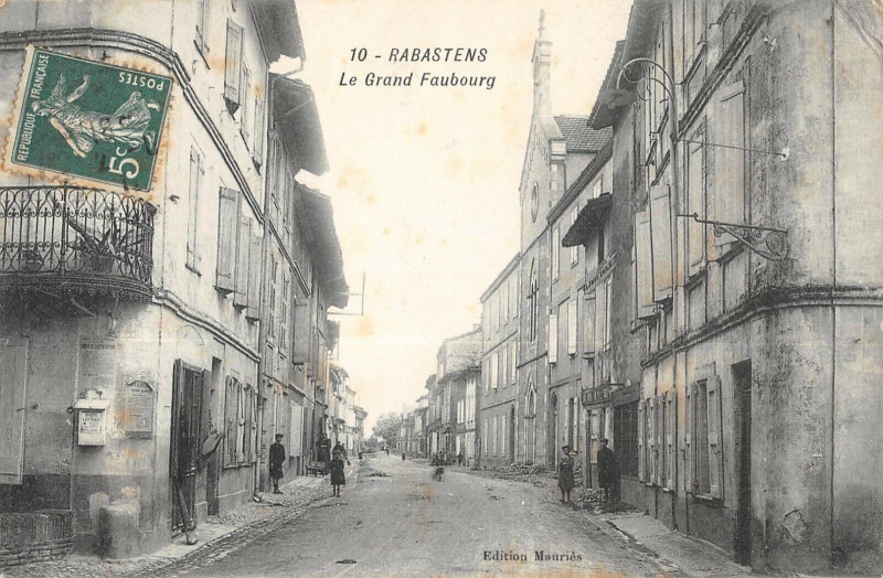 Carte postale ancienne Rabastens Le Grand Faubourg à Rabastens