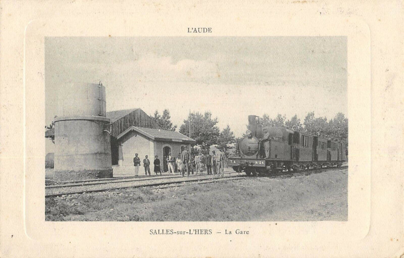 Carte postale ancienne Salles Sur L'Hers La Gare (Train à Salles-sur-l'Hers