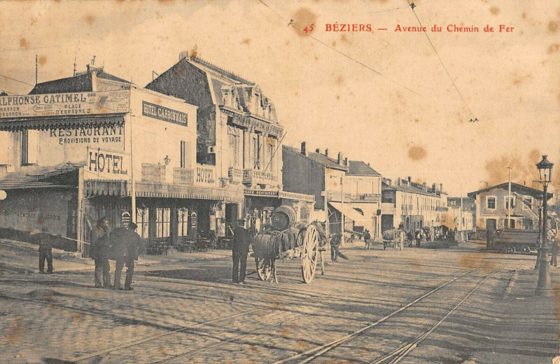 Carte postale ancienne Beziers Avenue Du Chemin De Fer