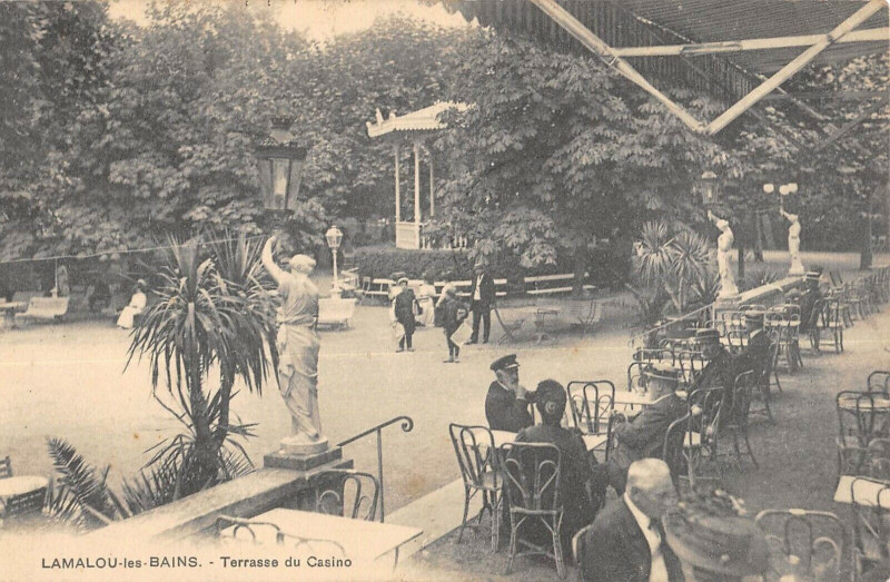 Carte postale ancienne Lamalou Les Bains Terrasse Du Casino à Lamalou-les-Bains