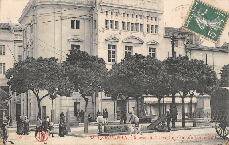 Carte postale ancienne Perpignan Bourse Du Travail Et Temple Protestant à Perpignan
