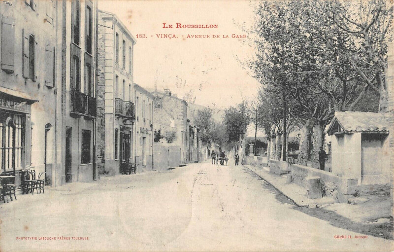 Carte postale ancienne Vinca Avenue De La Gare