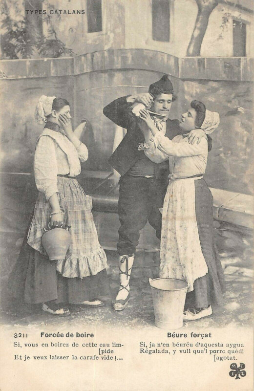 Carte postale ancienne Types Catalans Forcee De Boire