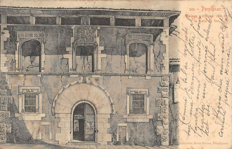 Carte postale ancienne Perpignan Maison Gothique Rue De La Main De Fer à Perpignan
