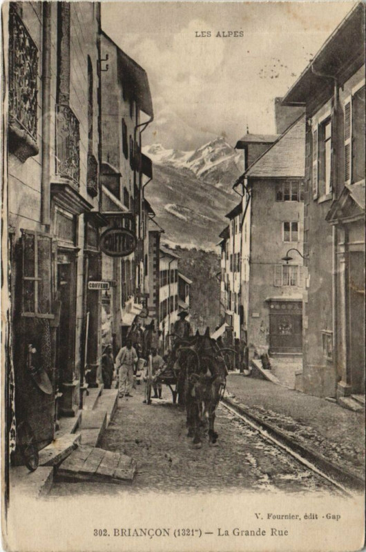 Carte postale ancienne Briancon La Grande Rue
