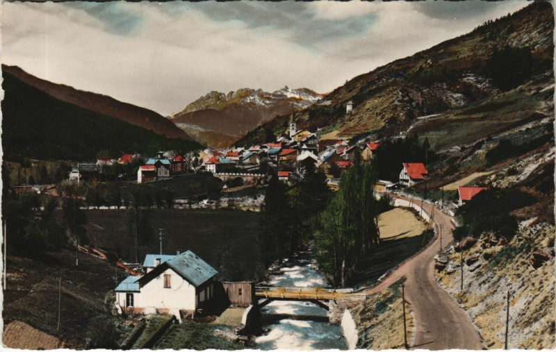 Carte postale ancienne Aiguilles Vue Generale