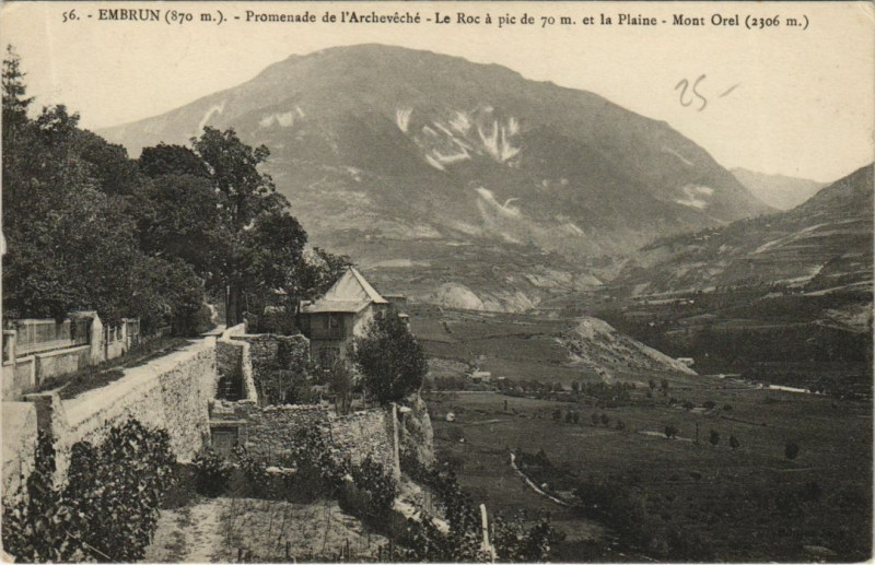 Carte postale ancienne Embrun Promenade de l'Archeveche