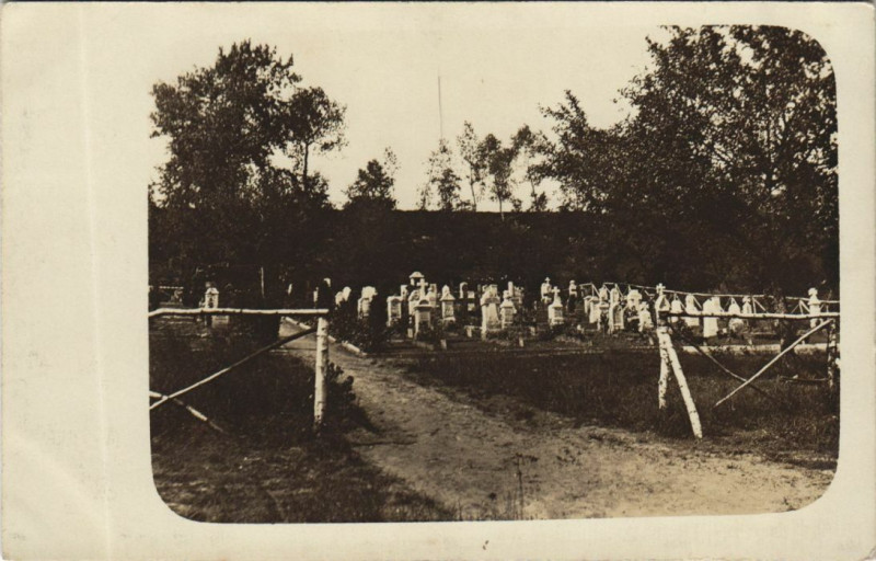 Carte postale ancienne Thouvent Cimetiere