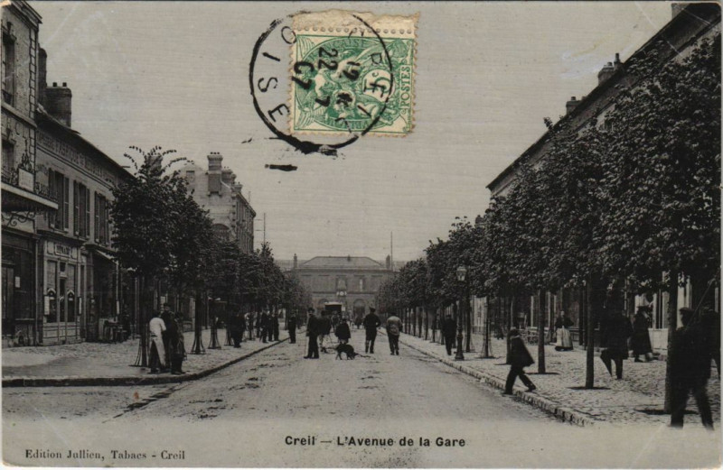 Carte postale ancienne Creil L'Avenue de la Gare à Creil