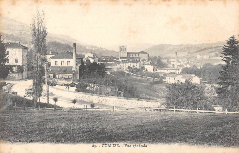 Carte postale ancienne Cublize Vue Generale à Cublize