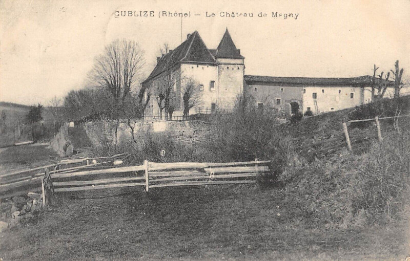 Carte postale ancienne Cublize Le Chateau De Magny à Cublize