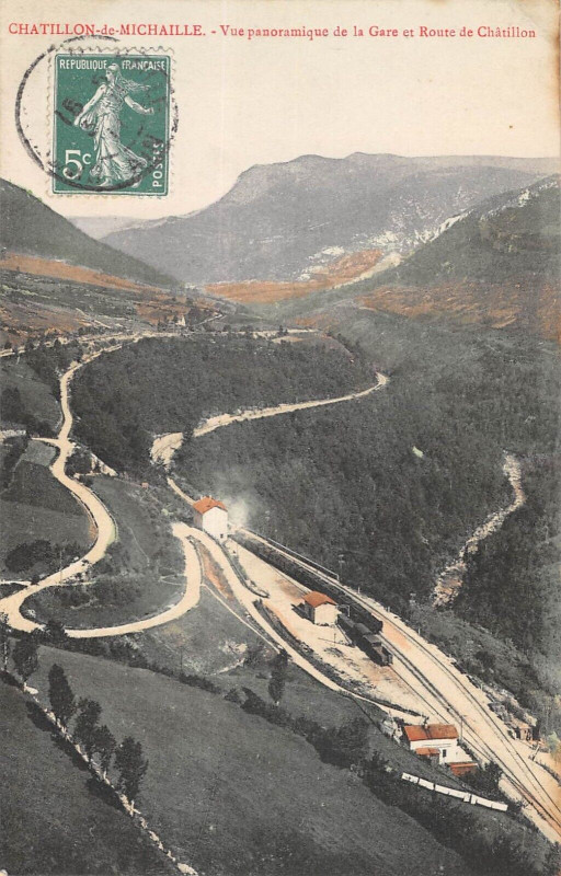 Carte postale ancienne Chatillon De Michaille Vue Panoramique De La Gare Et Route De Chatillon