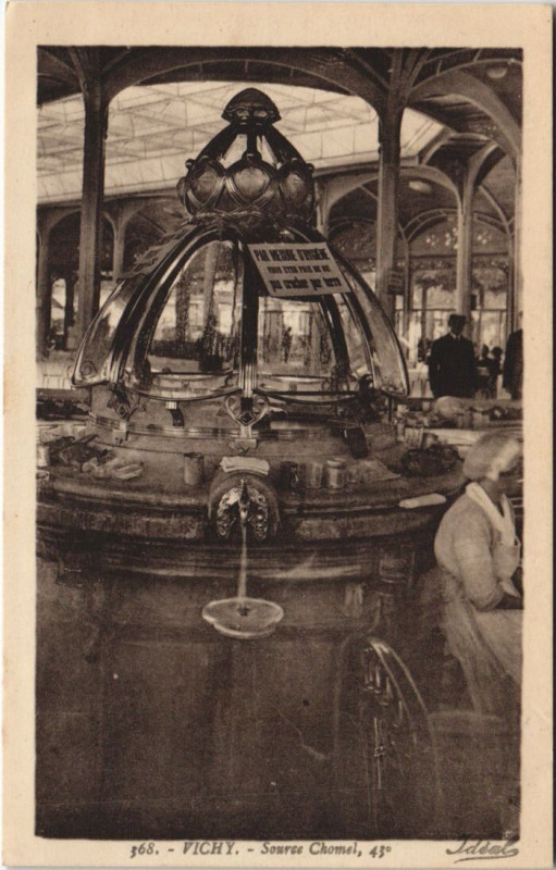 Carte postale ancienne Vichy Source Chomel à Vichy