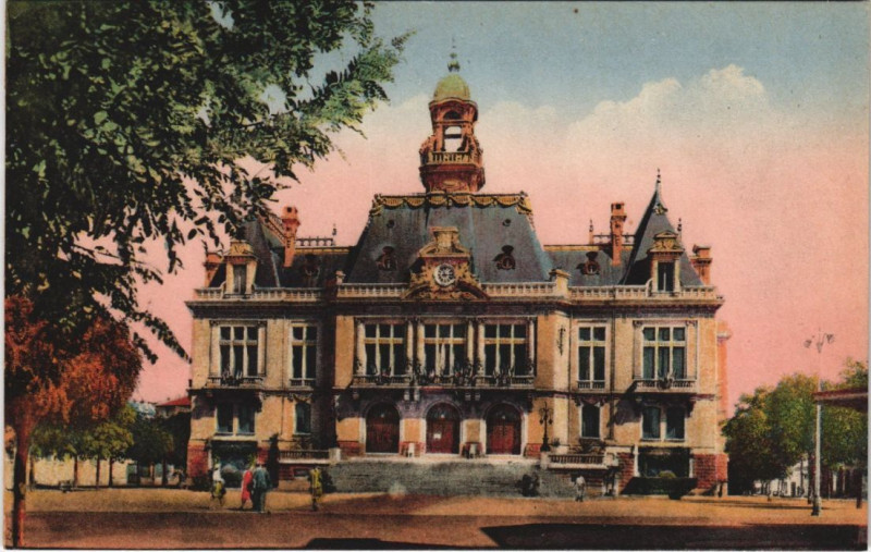Carte postale ancienne Vichy Hotel de Ville à Vichy