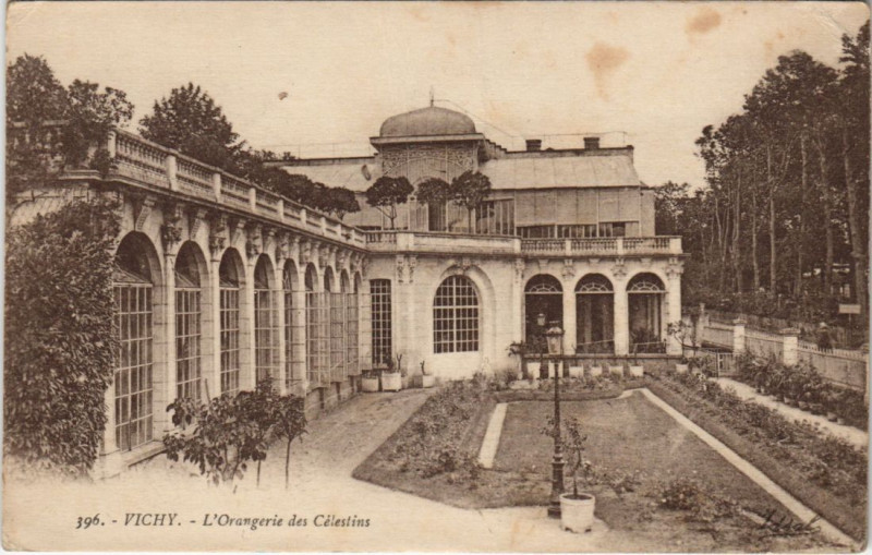 Carte postale ancienne Vichy Orangerie Celestins à Vichy