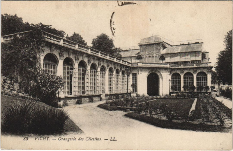Carte postale ancienne Vichy Orangerie Celestins à Vichy