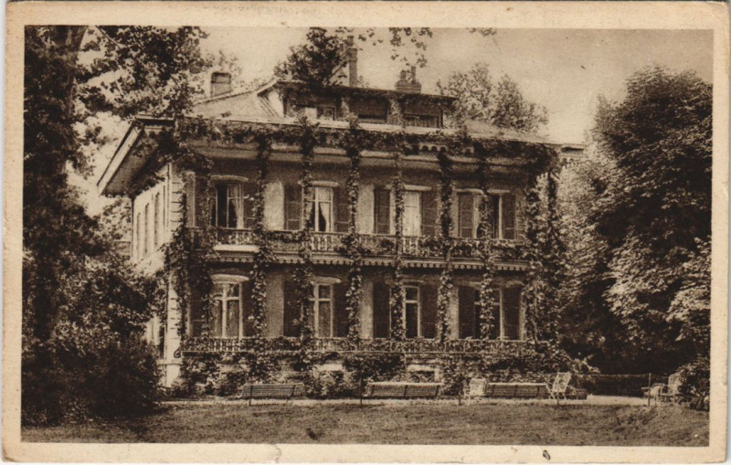 Carte postale ancienne Vichy Chalet de l'Empereur à Vichy