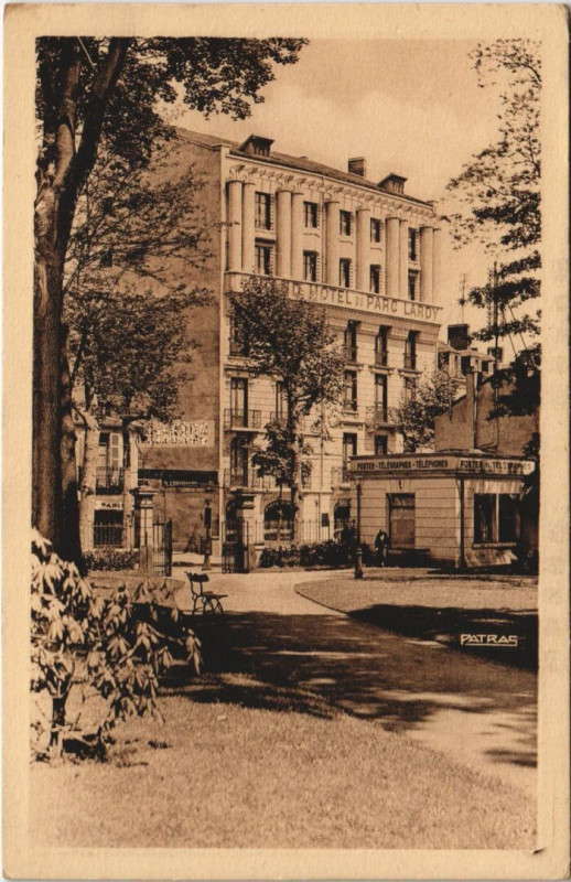 Carte postale ancienne Vichy Hotel du Parc Lardy à Vichy