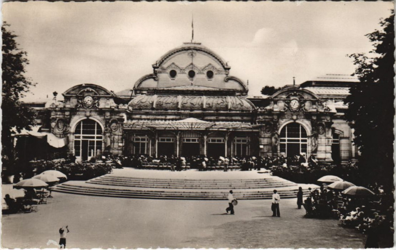 Carte postale ancienne Vichy Le Casino à Vichy