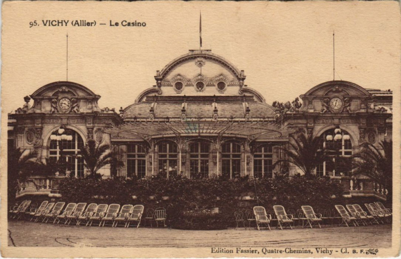 Carte postale ancienne Vichy Le Casino à Vichy