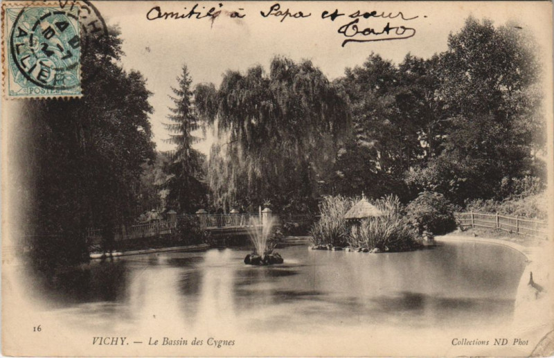 Carte postale ancienne Vichy Bassin des Cygnes à Vichy