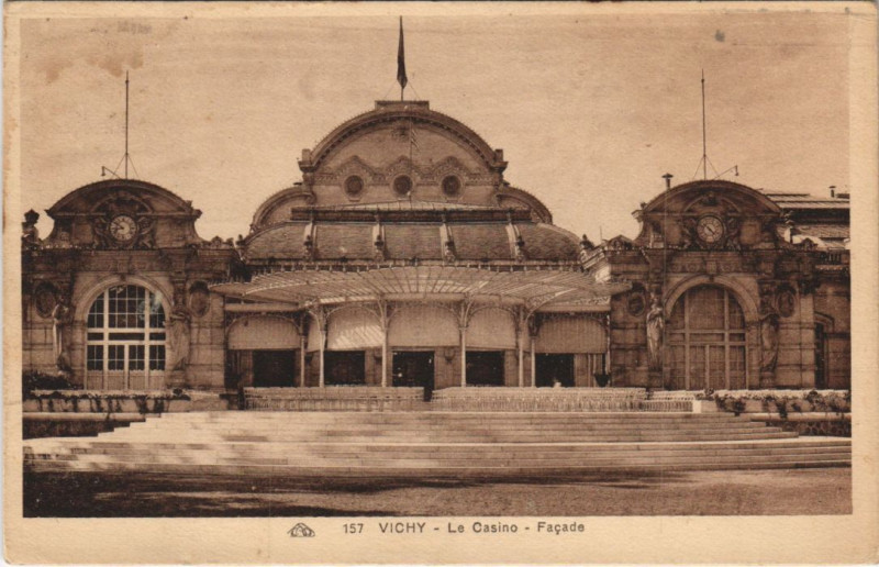 Carte postale ancienne Vichy Le Casino à Vichy