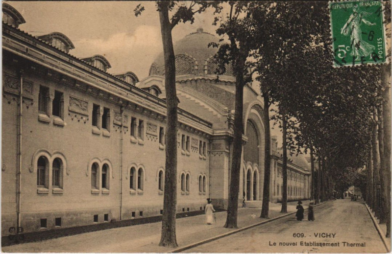Carte postale ancienne Vichy Etablissement Thermal à Vichy
