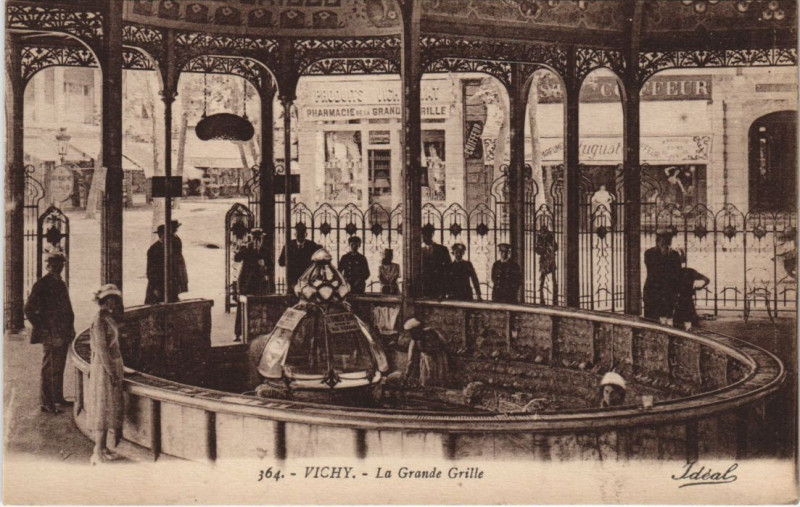 Carte postale ancienne Vichy Grande Grille à Vichy