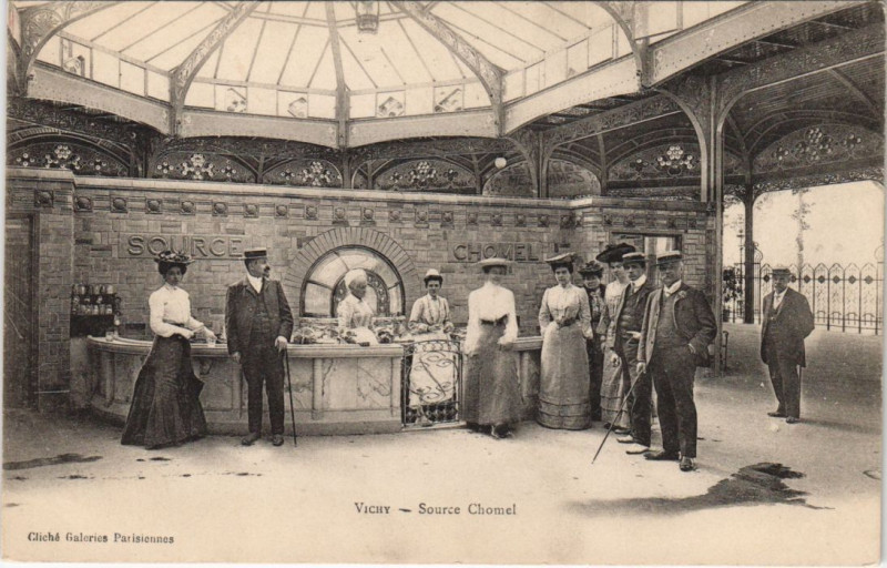 Carte postale ancienne Vichy Source Chomel à Vichy