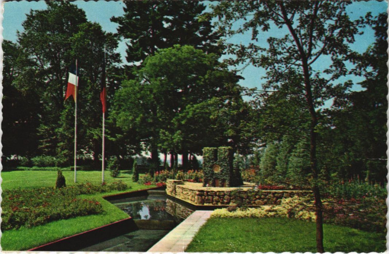 Carte postale ancienne Vichy Parc de l'Allier à Vichy