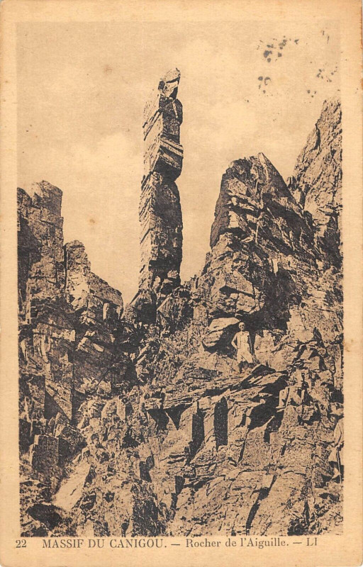 Carte postale ancienne Massif Du Canigou Rocher De L'Aiguille