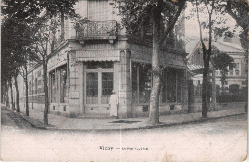 Carte postale ancienne Vichy La Pastillerie à Vichy