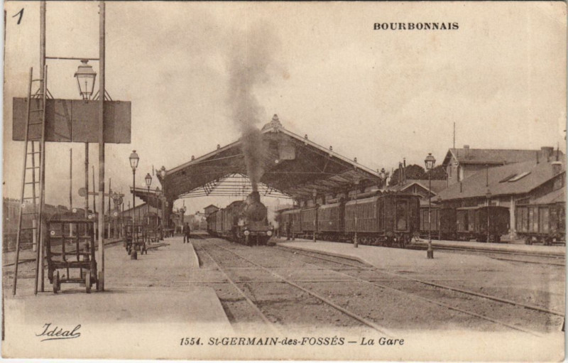 Carte postale ancienne La Gare à Saint-Germain-des-Fossés