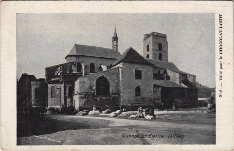 Carte postale ancienne Gannat L'Eglise à Gannat