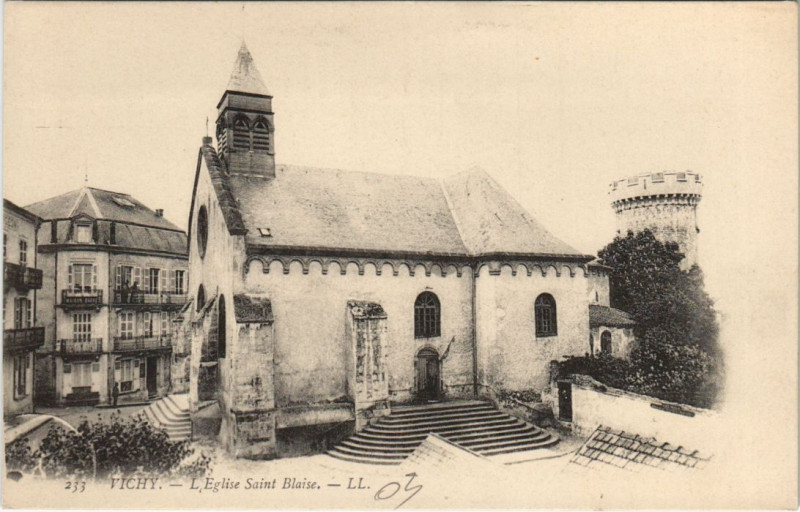 Carte postale ancienne Vichy L'Eglise Saint Blaise à Vichy