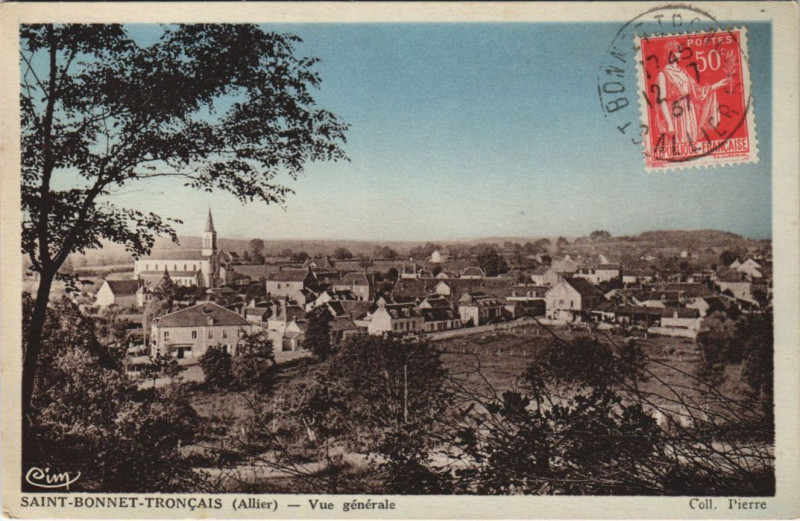 Carte postale ancienne Saint-Bonnet-Troncais Vue Generale