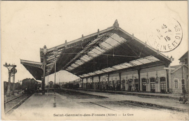 Carte postale ancienne Saint-Germain-des-Fosses La Gare