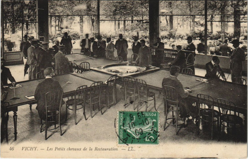 Carte postale ancienne Vichy Les Petits Chevaux de la Restauration à Vaux