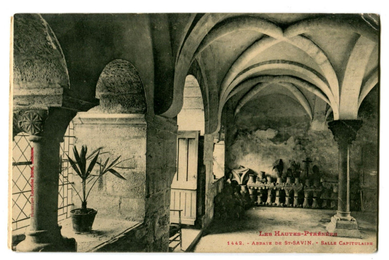 Carte postale ancienne Hautes-Pyrénées Abbaye de Saint-Savin Salle Capitulaire à Saint-Savin