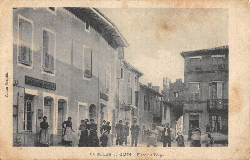 Carte postale ancienne La Roche De Glun Place Du Peage à La Roche-de-Glun