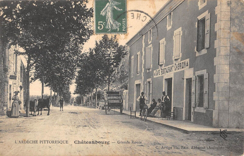 Carte postale ancienne Chateaubourg Grande Route