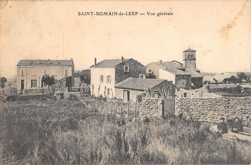 Carte postale ancienne Saint Romain De Lerp Vue Generale